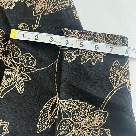 Tommy Bahama Silk Black Tan Floral Embroidery Straight Crop Pants Size 6 - Picture 15 of 15